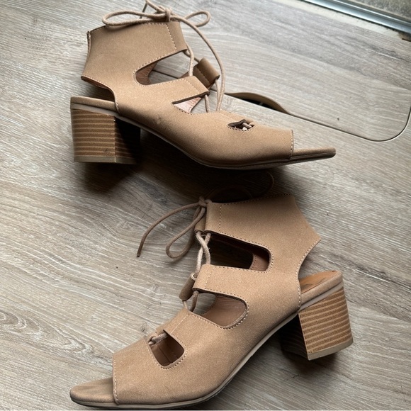 Y not lace up sandals - Picture 1 of 9